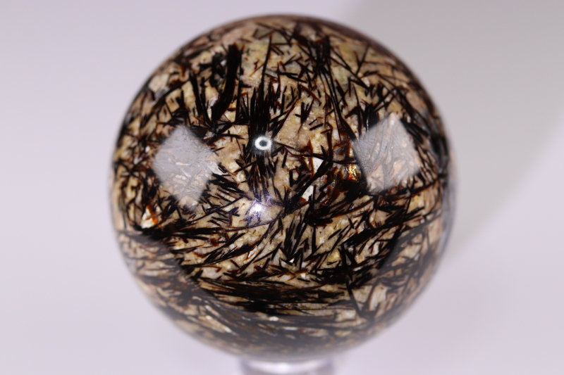 極上高波動53mm！ロシア産アストロフィライト丸玉【最高品質・高波動