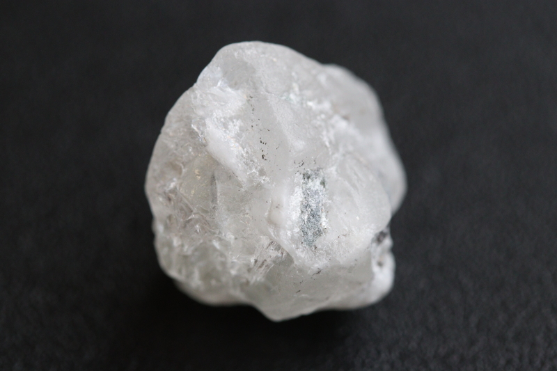 まるごとホワイト ロシア産フェナカイト原石 25.0ct - ロシア産