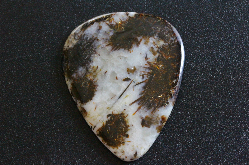 クリックで画像を表示