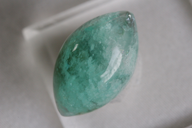 超激レア！ロシアウラル産エメラルド・ルース10ct【高品質・光沢・透明