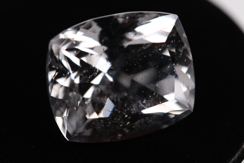 小麦さま専用　最終値下げ！鑑別書付　希少ロシア産フェナカイト3.75ct フェナカイト 商品一覧 | 宝石ルースの専門店【TOP STONE】