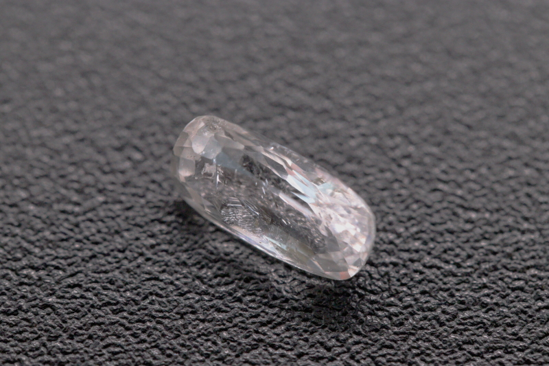 極上宝石1.08ct！超高波動ロシア産フェナカイト・ルース鑑別書付き【最高品質・超透明・超光沢・超激レア】 | ライネライト・クリスタル天然石  ロシア産フェナカイト専門店