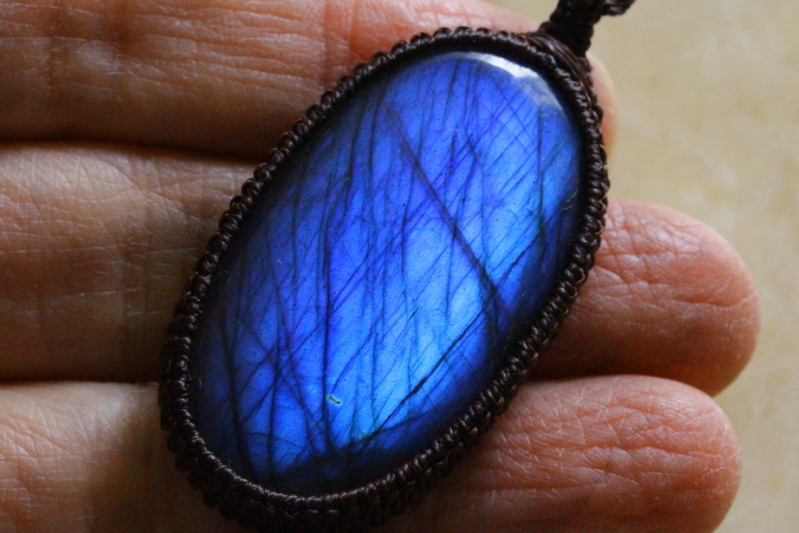 極上全面ブルー！ラブラドライトペンダント【最高品質・透明・光沢・超