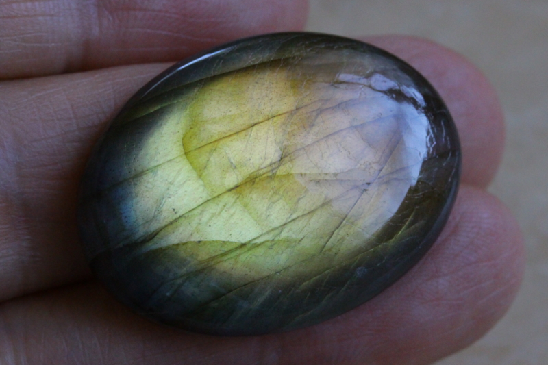 究極品質　超希少幻の色彩　神秘的な輝き　幻のロイヤルブルーラブラドライト　11㎜ 究極品質 超希少幻の色彩 神秘的な輝き 幻のロイヤルブルー