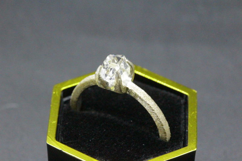 クリックで画像を表示