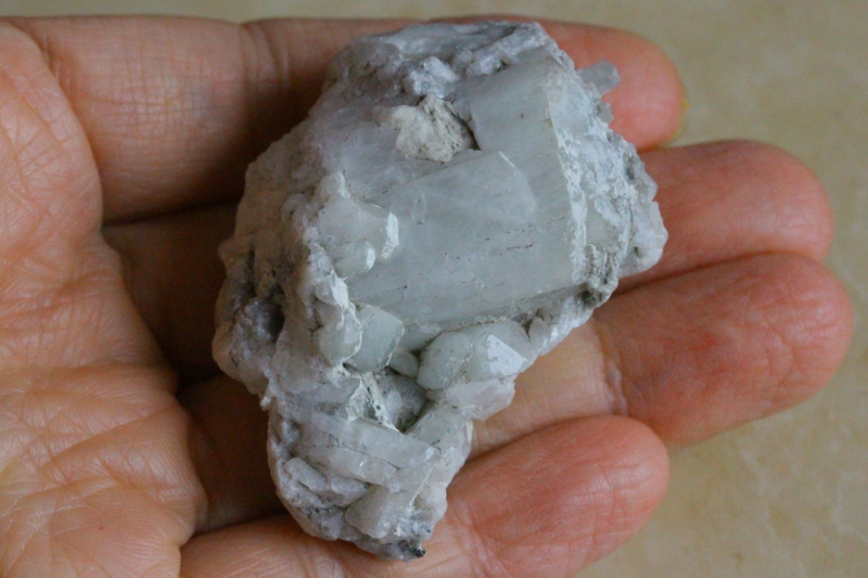 超激レア！シナジー12高波動ナトロライト原石クラスター【高波動・高