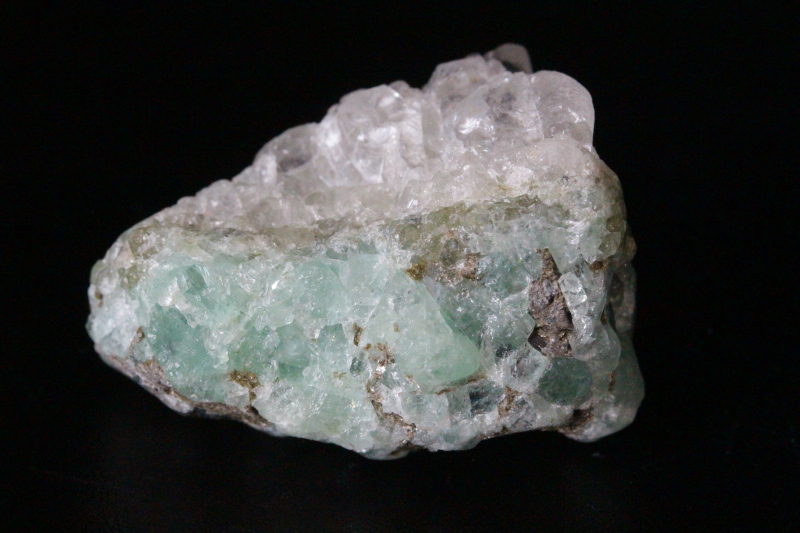 ロシア産 エメラルド原石 フェナカイト共生の可能性 超激レア秘蔵品！最高品質ロシア産フェナカイト＆エメラルド原石29.8g