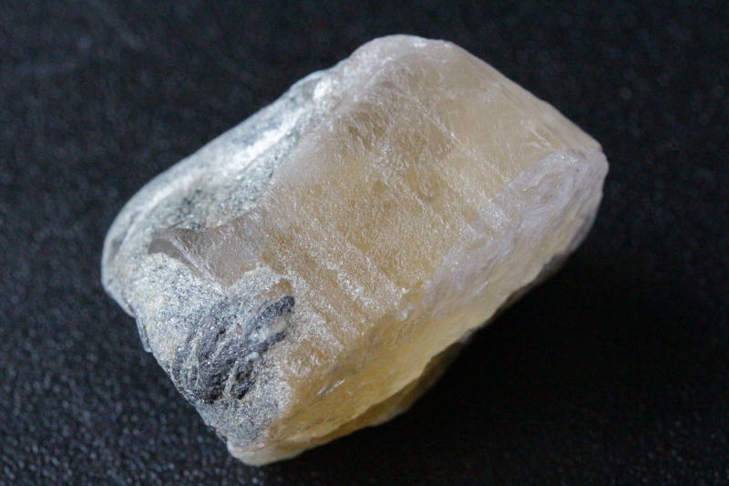 極上！宝石質ピーチカラー！超高波動ロシア産フェナカイト原石15.6g 