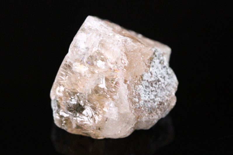 ゴールデンフェナカイト30.2ct！ぎらぎらレインボー！超高波動