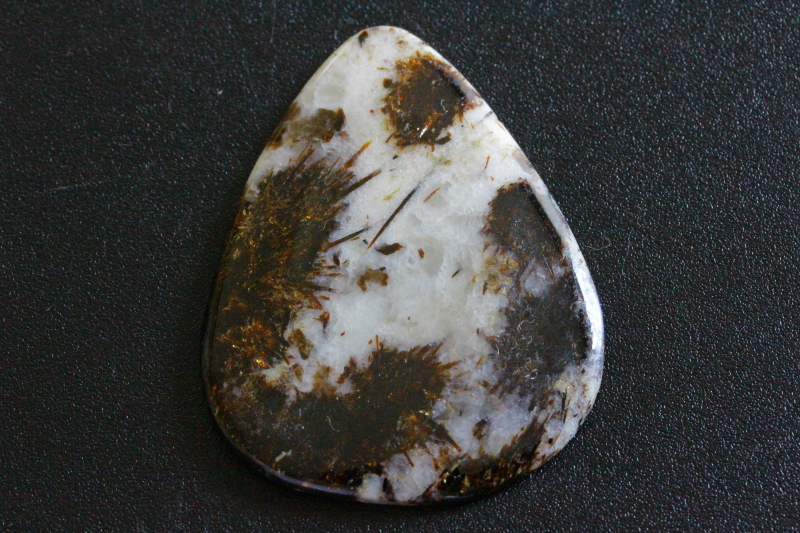 クリックで画像を表示