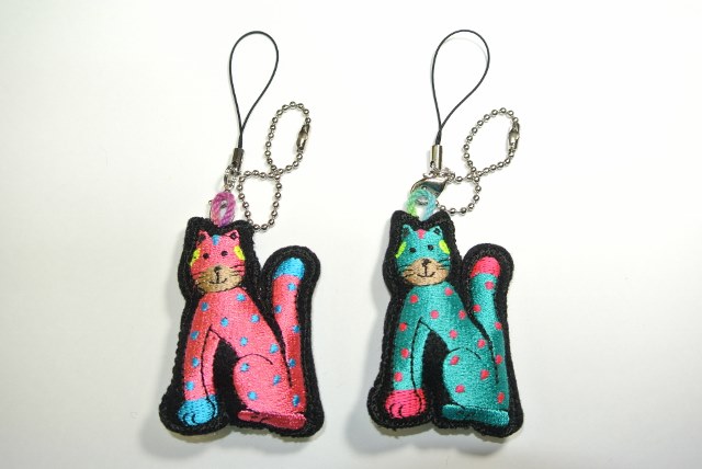 猫ちゃんイニシャルチャーム N | マック刺繍