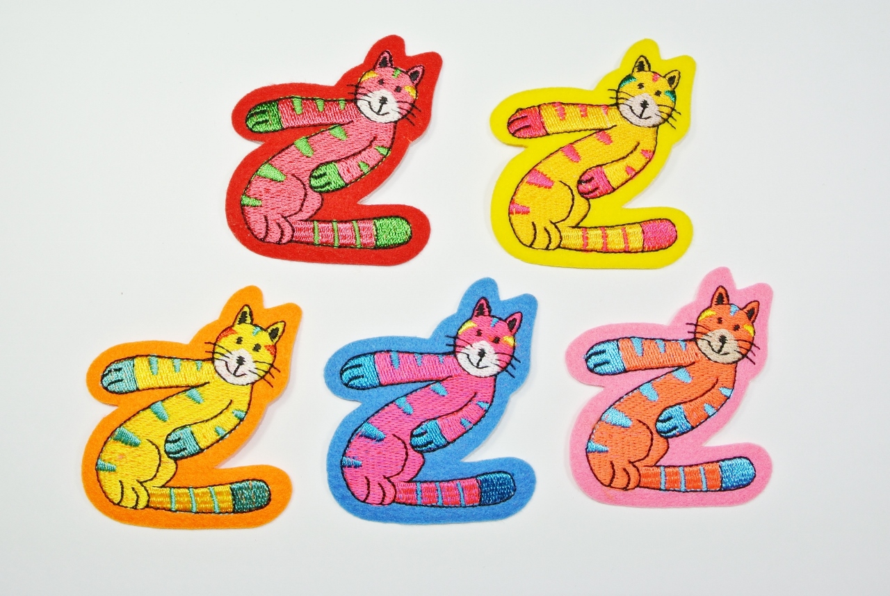 猫ちゃんアルファベットワッペン Z | マック刺繍