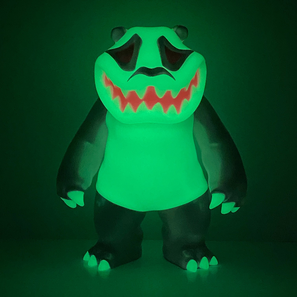 MAD PANDAソフビフィギュア【限定White蓄光 x Metallic Purple】 | MAD