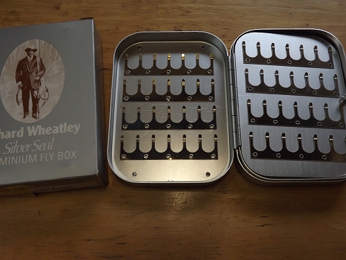 リチャードホイットレー クリップ フライボックス #1422 - フライ