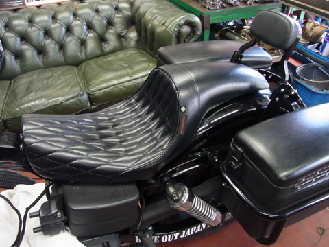 スターモーターサイクル製 TC96ダイナ用ガンファイターシート - マル