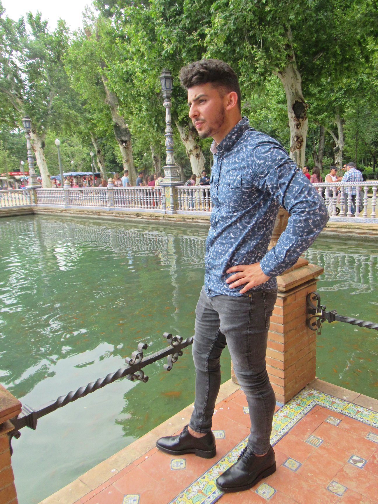 クリックで画像を表示