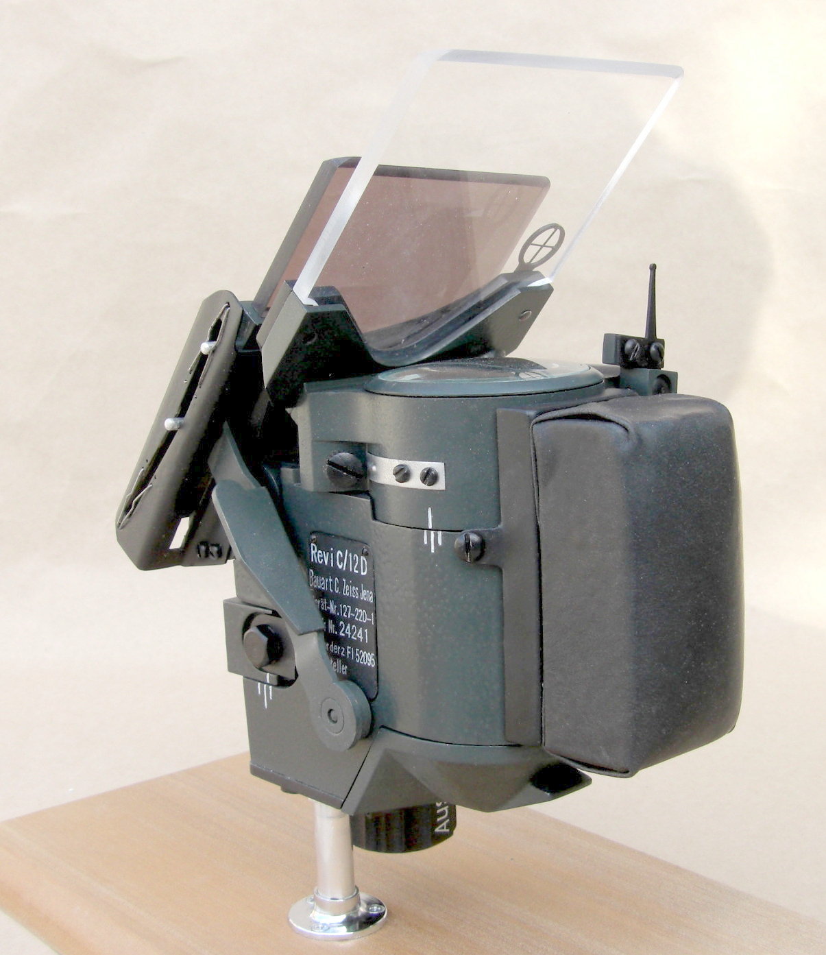 照準器 ブラック マウント式 レンズカバー付き Revi12D照準器 | マツ・モデルデザイン（kasamatsuya）