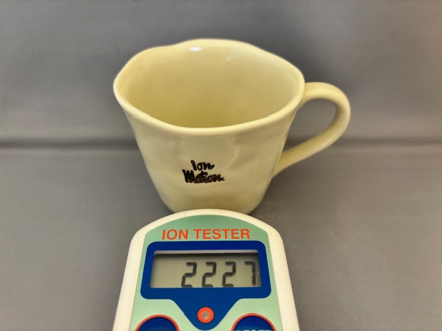 スーパーマイナスイオン＞ゴールドマグカップ 50%割引