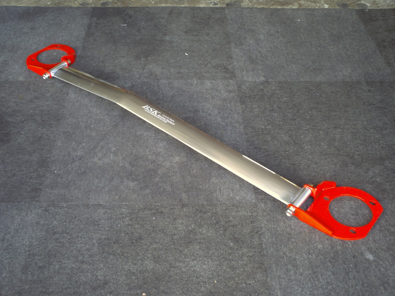 ローレル C35 フロントタワーバー | BSK ローレルC35