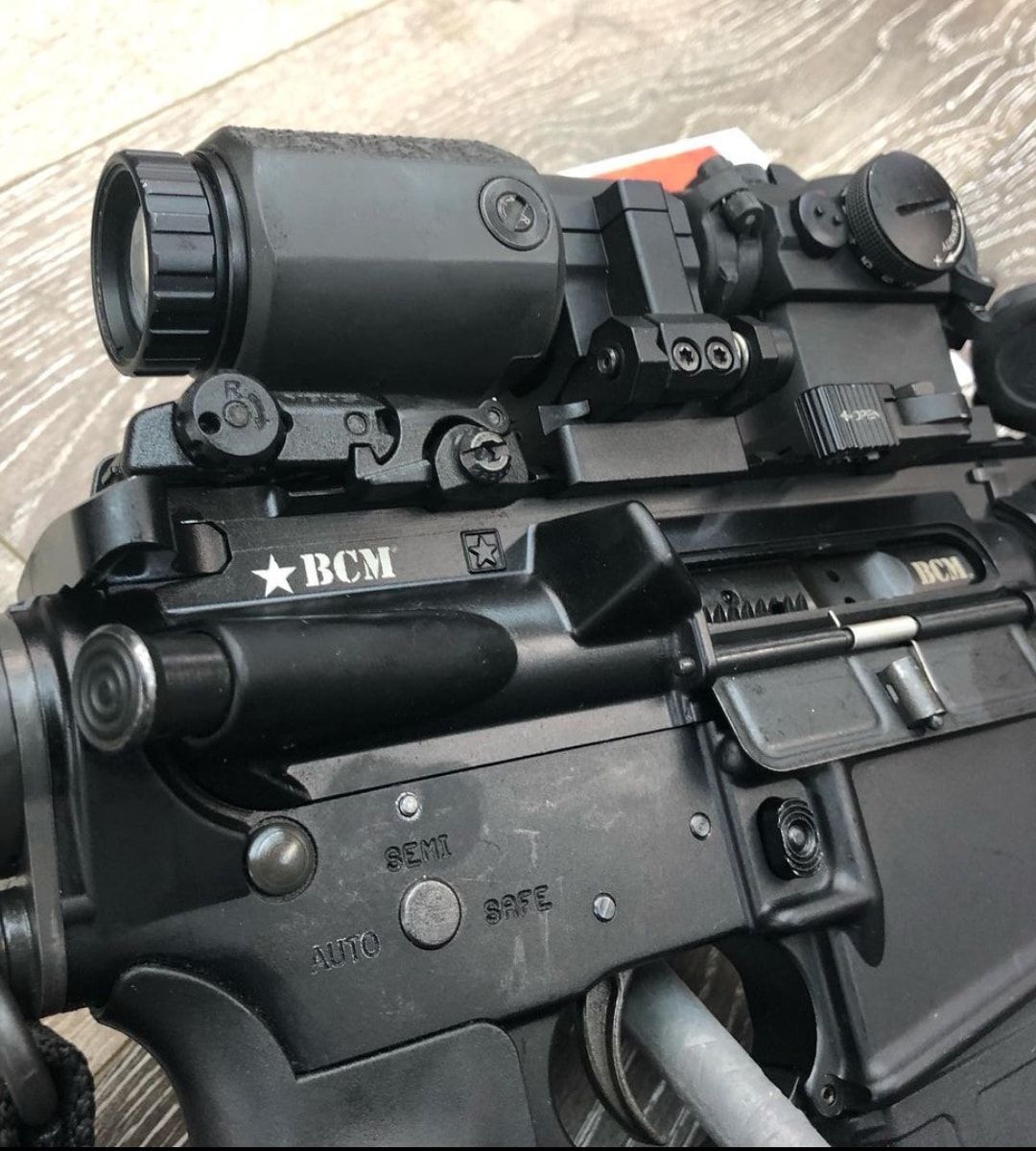 クリックで画像を表示