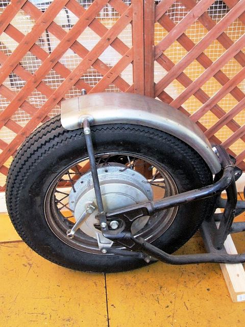 ドラッグスター400フラットフェンダーKIT DURO CLASSICタイヤ用