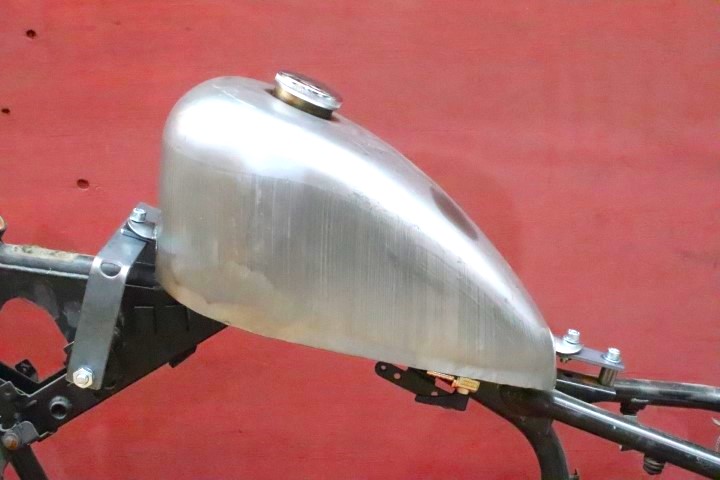 ドラッグスター250 スポーツタンク 純正エアクリーナー対応！！ ドラッグスター250 リアルハーレー スポーツスタータンクKIT 純正エア