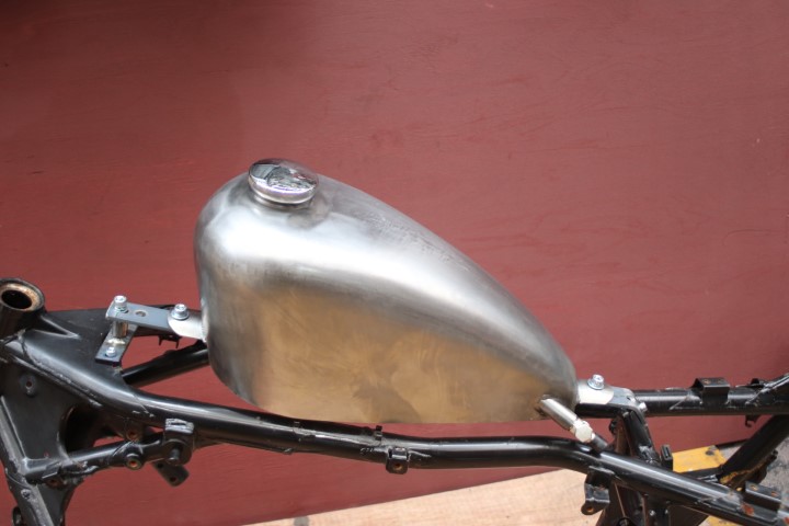 エリミネーター250V ナロースポーツスタータンクKIT | パンダロケット