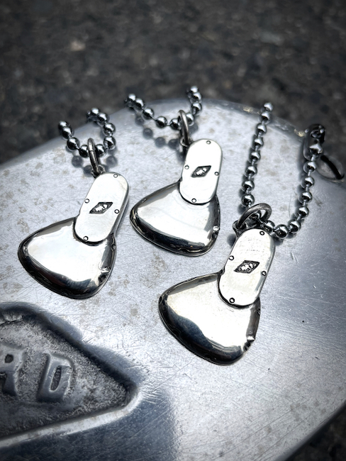 ARD Silver Pendant Top - - THE WORLD ONLINE STORE -