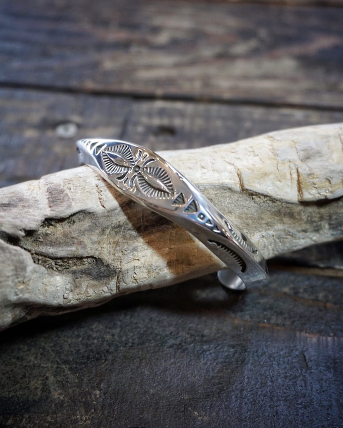Lyle secatero Bangle | RAT STYLE