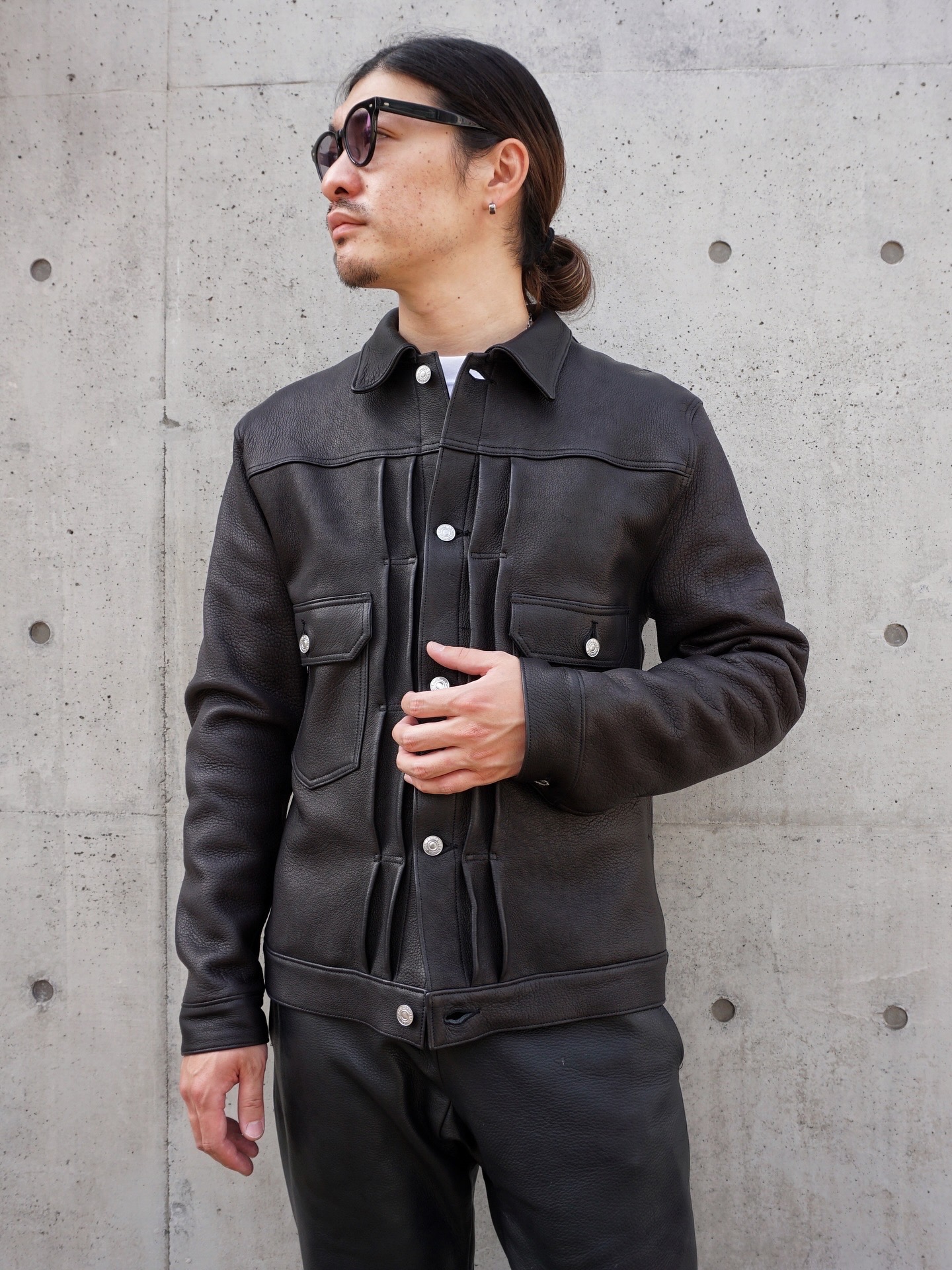 HIGH LARGE LEATHERS Still Water 38