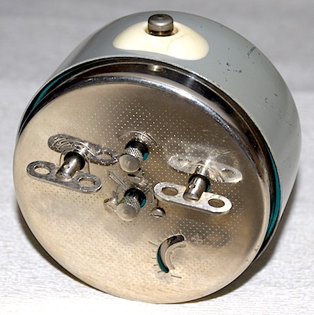 旧ソビエト　ゼンマイ置時計2個　ヴィンテージ実働品　レトロポップ　ペアウォッチ 旧ソビエト ゼンマイ置時計2個 ヴィンテージ実働品 レトロポップ