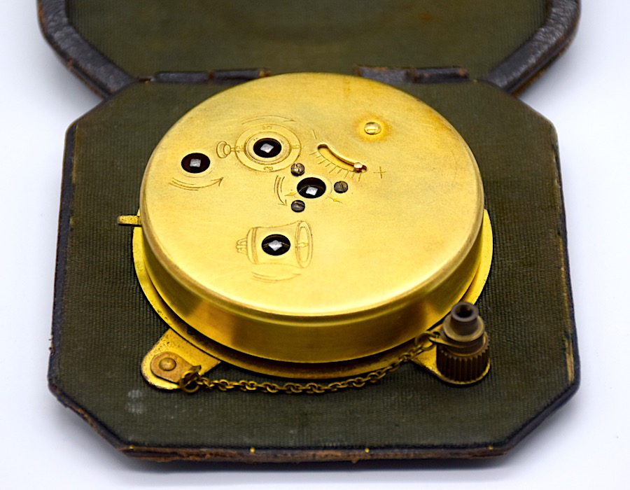 KIENZLE（ドイツ） 本革携帯ケース入 小型アラームクロック 1920