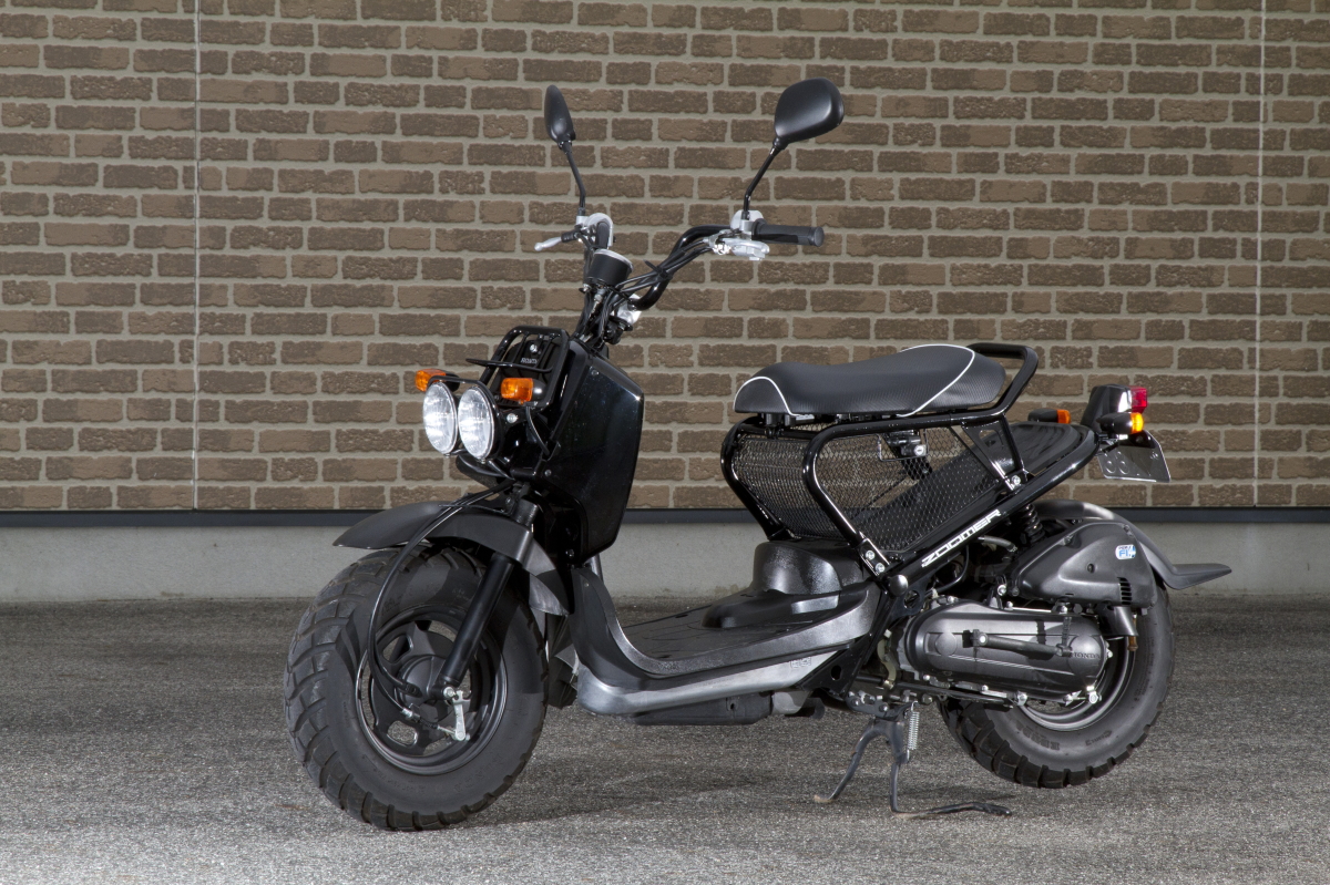 イグニッションカバー (Tokyo Parts) カーボンカラー ズーマー イグニッションカバー (Tokyo Parts) カーボンカラー ズーマー