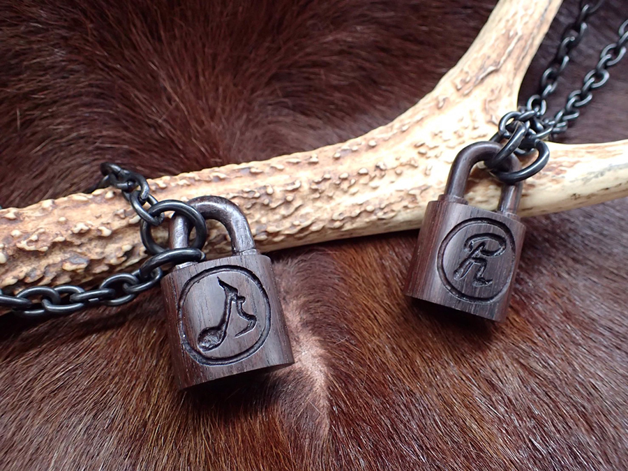 WOODEN PADLOCK NECKLACE【GARA×RISK】 | RISK