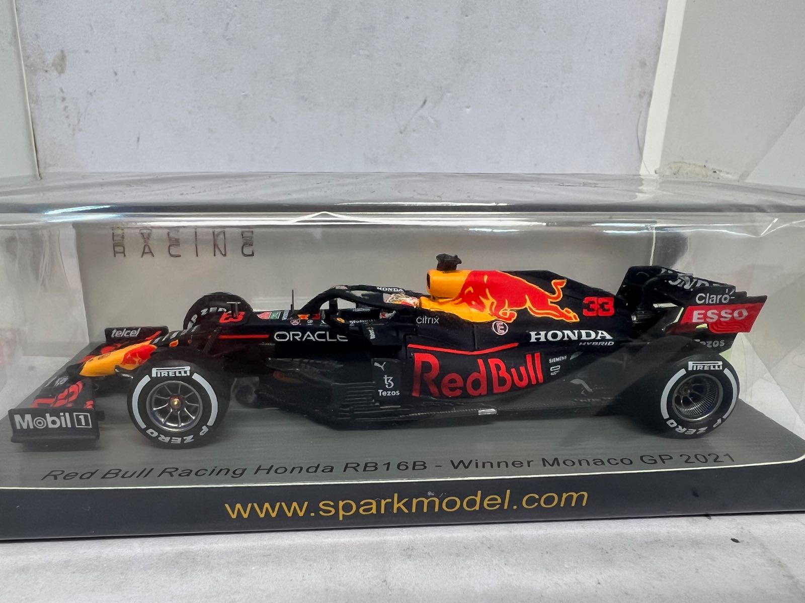 スパーク 1/43 S7676 レッドブル レーシング ホンダ RB16B モナコGP 2021 Winner M.フェルスタッペン With  No.1 Board | ミニカー キット 中古 買取り 販売 モデルガレージ ロム