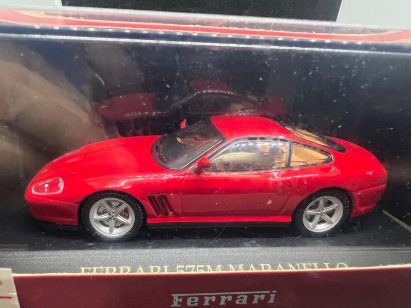 非常に良い】イクソ 1/43 フェラーリ 575M マラネロ レッド 完成品