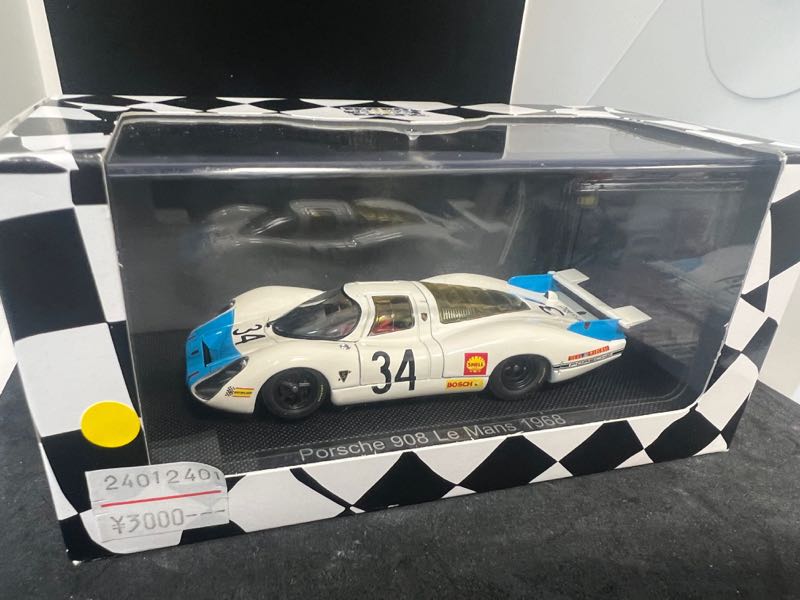 エブロ 1/43 ポルシェ 908 ルマン 1968 #32 ホワイト 完成品 1&frasl;43 エブロ EBBRO Porsche 908 Le Mans 1968 #32 ポルシェ