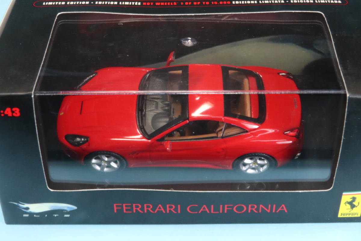 マテル N5592-1 1/43 フェラーリ カリフォルニア ルーフ付き
