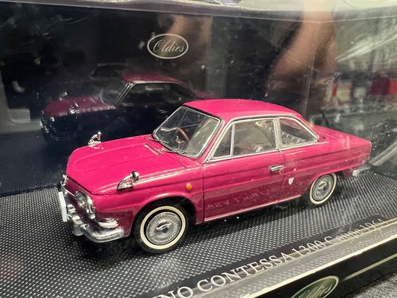 1/43 日野コンテッサクーペ 1965 ダイキャストモデルカー（レッド） エブロ 1/43 651 日野 コンテッサ 1300 クーペ 1964 レッド | ミニカー