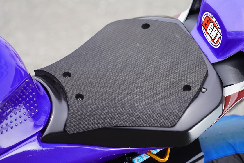 リファ
エールブラシレイ 22~YZF-R7 補修用ハイパフォーマンスシートラバー | EIGHT （才