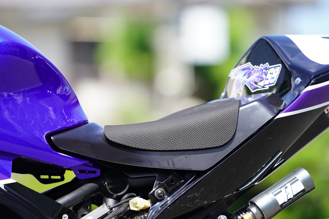 19~24YZF-R25/R3 ｼﾝｸﾞﾙｼｰﾄ/ﾚｰｽ/ﾌｧｽﾅｰver | EIGHT （才谷屋