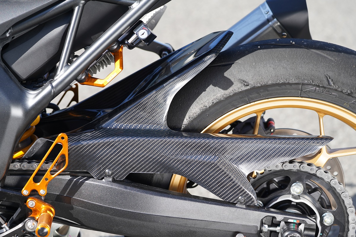 ホンダ・CB1000SF純正リアフェンダーレス使用シート下 CB1000SF 【公式
