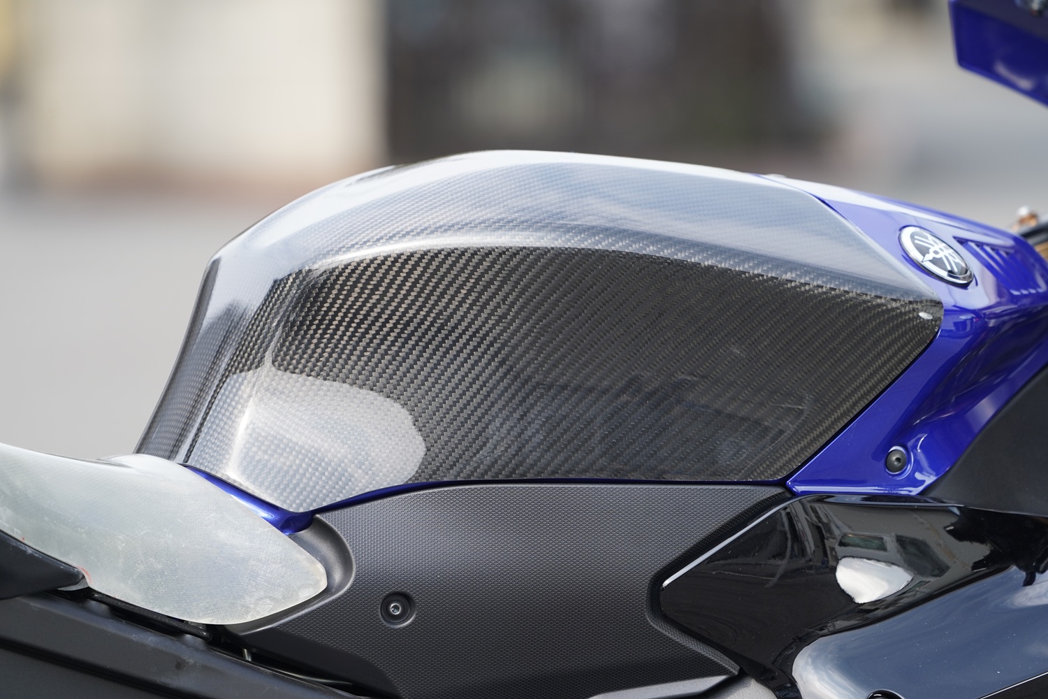 25~YZF-R9 タンクカバー/ｺｰﾙﾄﾞﾌﾟﾚｽ製法 | EIGHT （才谷屋ファクトリー