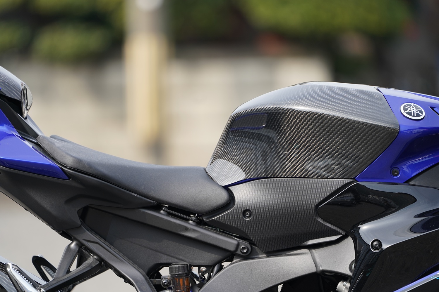 25~YZF-R9 タンクカバー/ｺｰﾙﾄﾞﾌﾟﾚｽ製法 | EIGHT （才谷屋ファクトリー