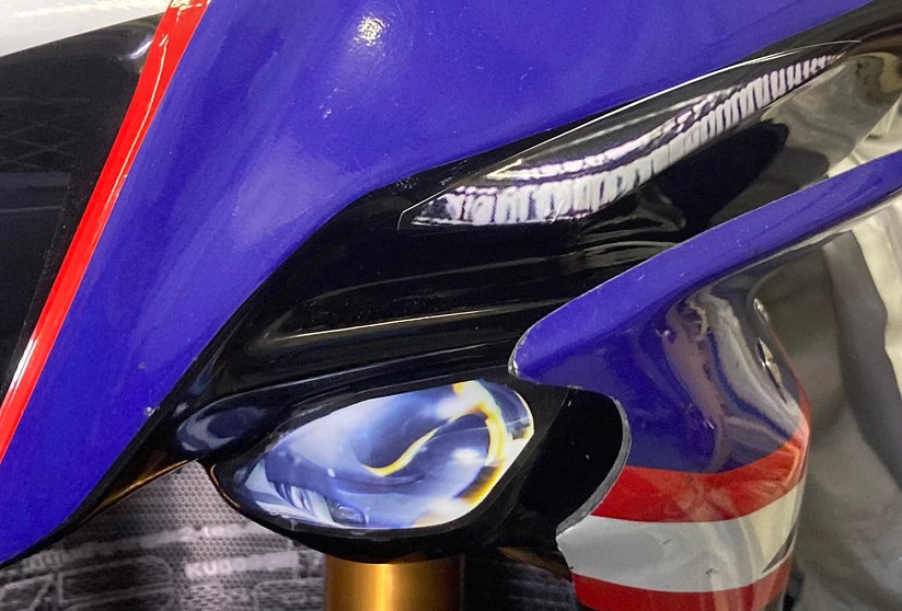 yzf-r1 社外カウル 2020 B3L リアウインカー付き YZF-R1に適合する