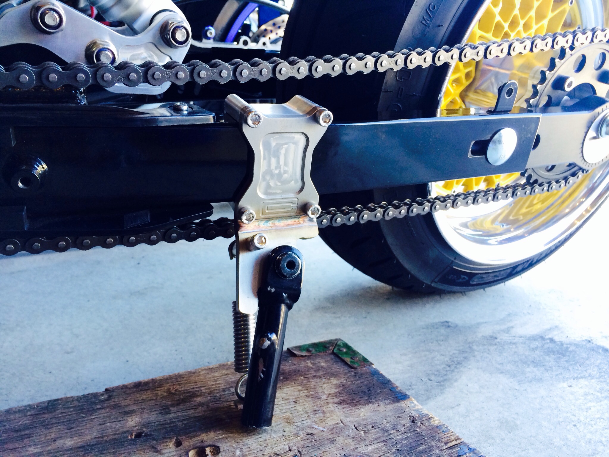 ComposiMo Billet Kickstand Mount GROM | SCR_WORKS