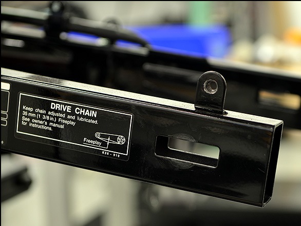 GROM US CAUTION LABEL SWING ARM DRIVE CHAIN INFO JC61/JC75 | SCR_WORKS