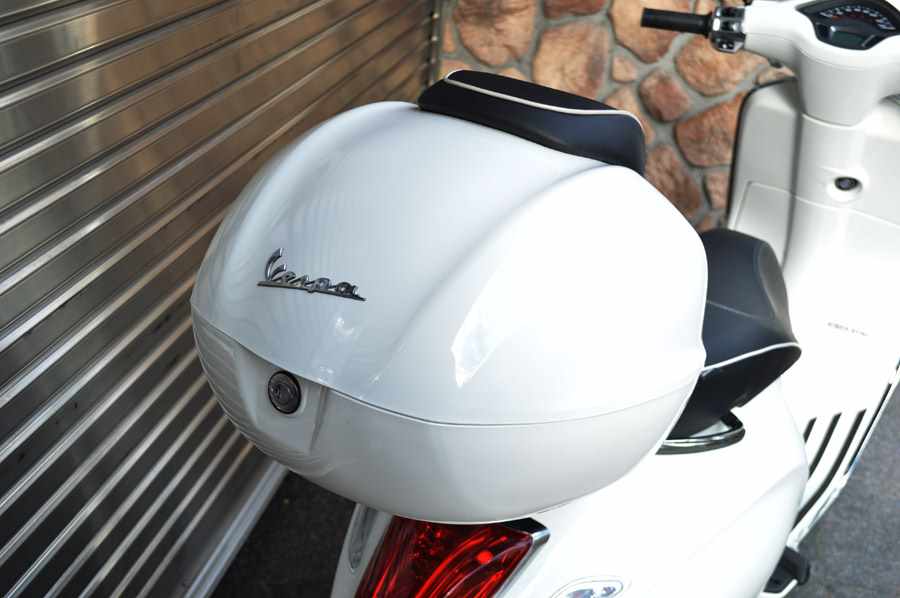 Vespa スプリント トップボックス【32L】 | Vespa（ベスパ）の事なら SCSウェブストア