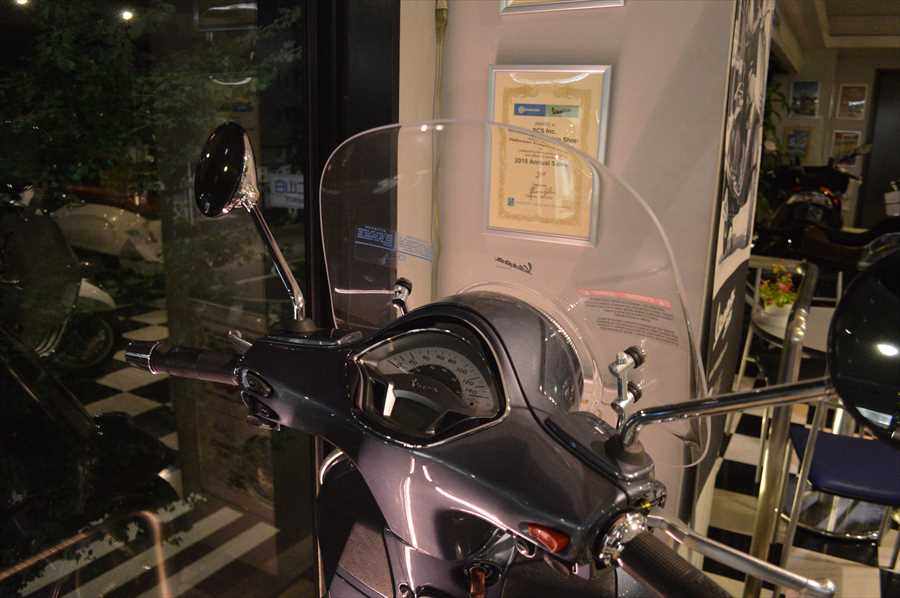 Vespa純正 GTS スモールウインドスクリーン【クリア】 | Vespa（ベスパ