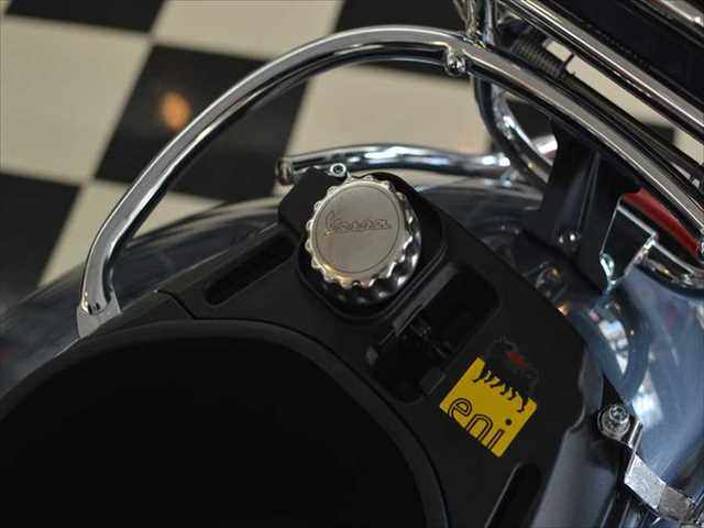 Vespa純正 ロゴ入りガソリンタンクキャップ | Vespa（ベスパ）の